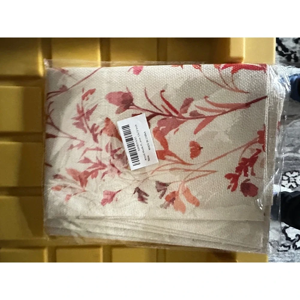 Artoid Floral Table Runner 13x72 Inch‎ New Decorative Kitchen Dining Tabletop